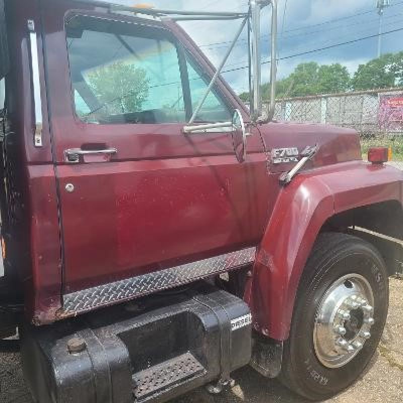 1987 FORD F70 7060794315