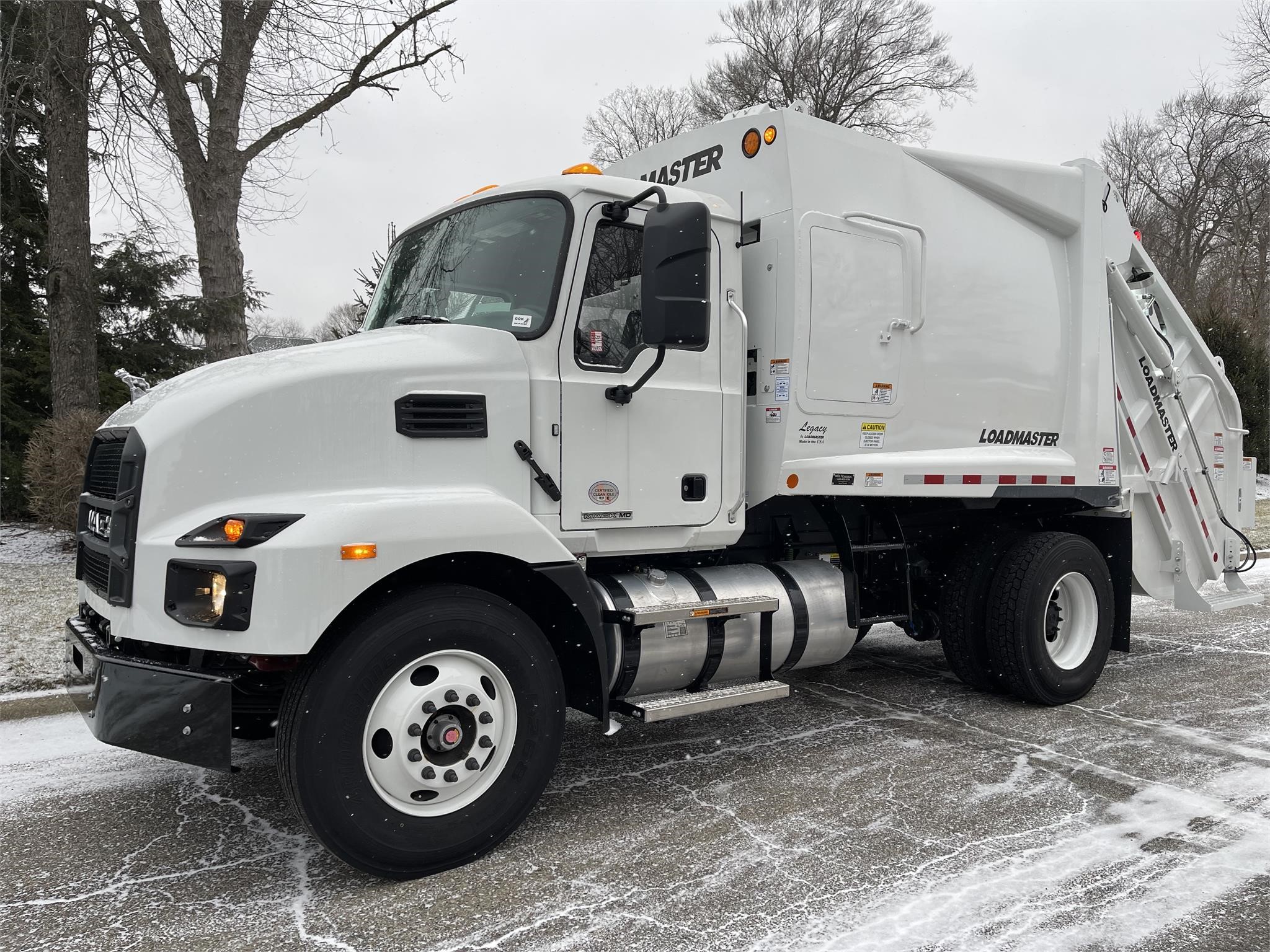 2024 MACK MD6 - image 1 of 6