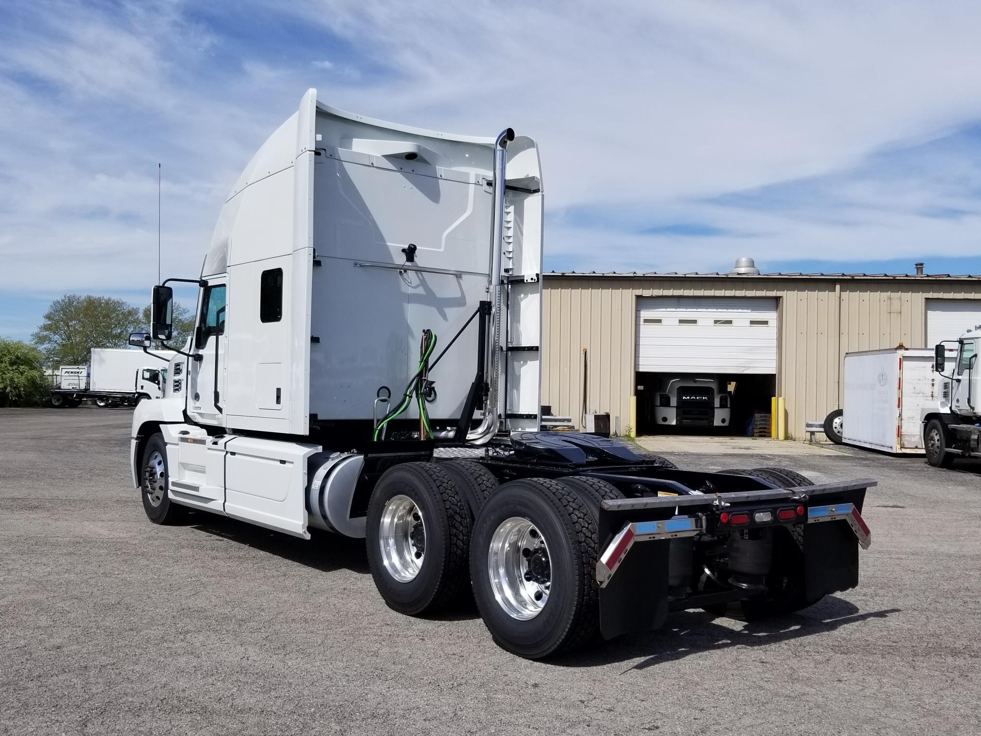 2024 MACK ANTHEM 64T - image 3 of 6