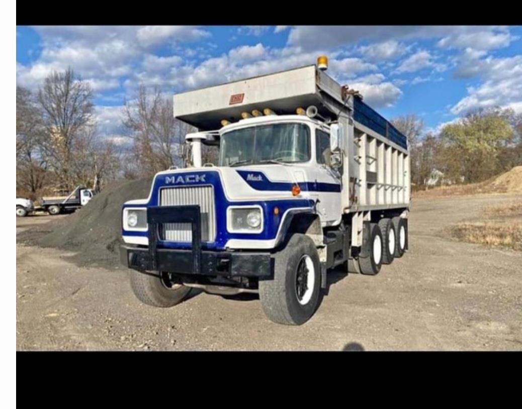 1970 MACK DM400 - image 1 of 6
