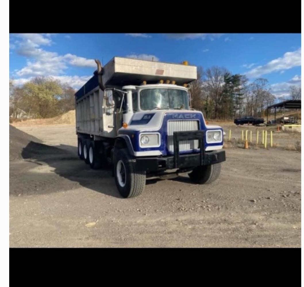 1970 MACK DM400 - image 3 of 6