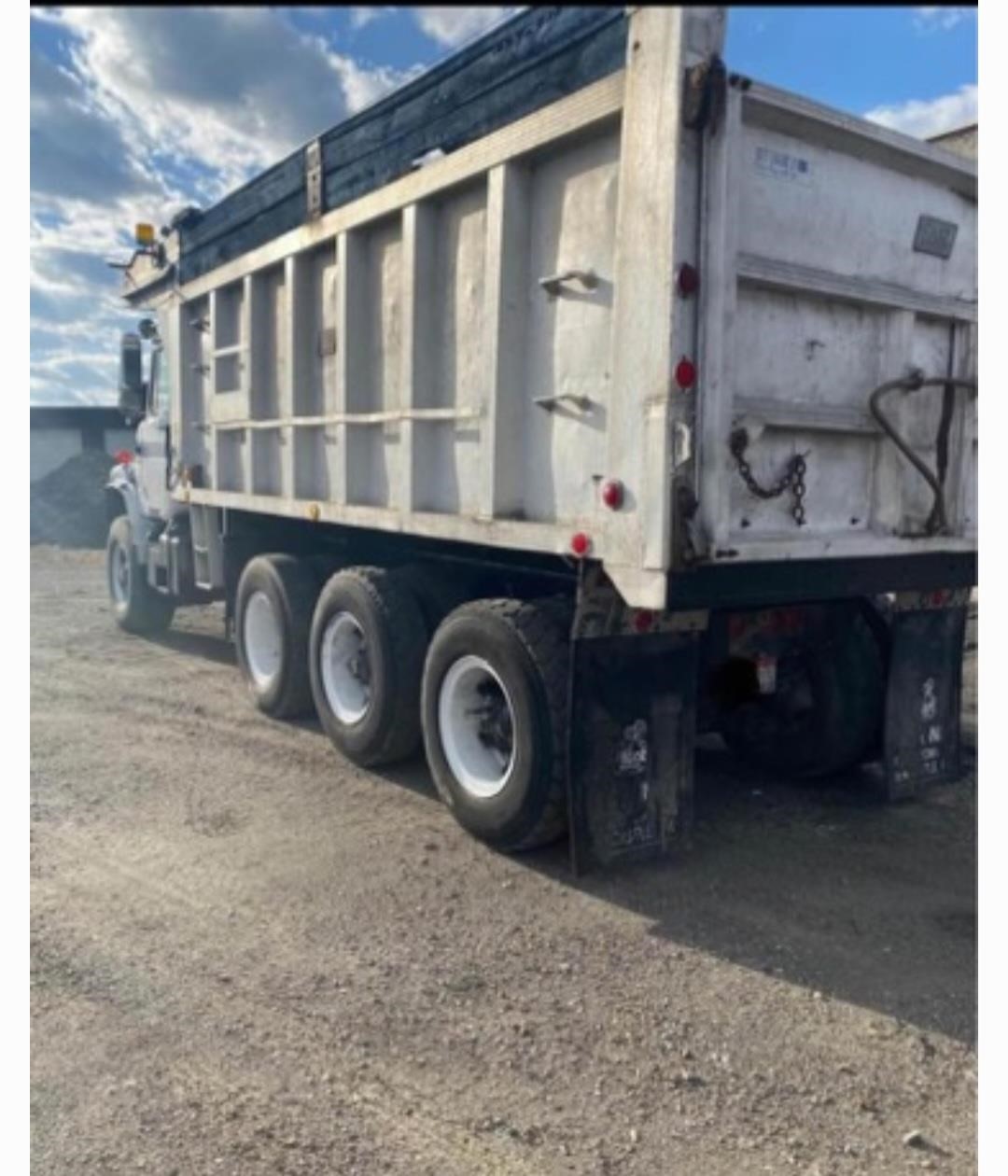 1970 MACK DM400 - image 6 of 6