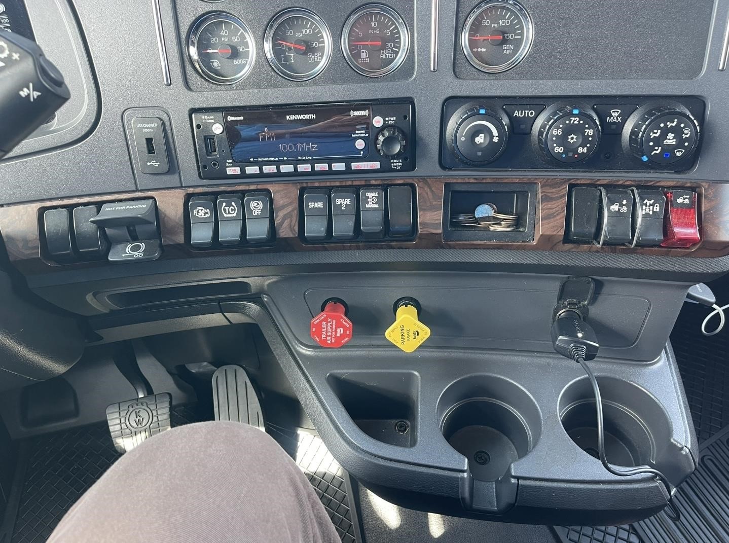 2023 KENWORTH T680 9048232216 2023 KENWORTH T680 9048232216