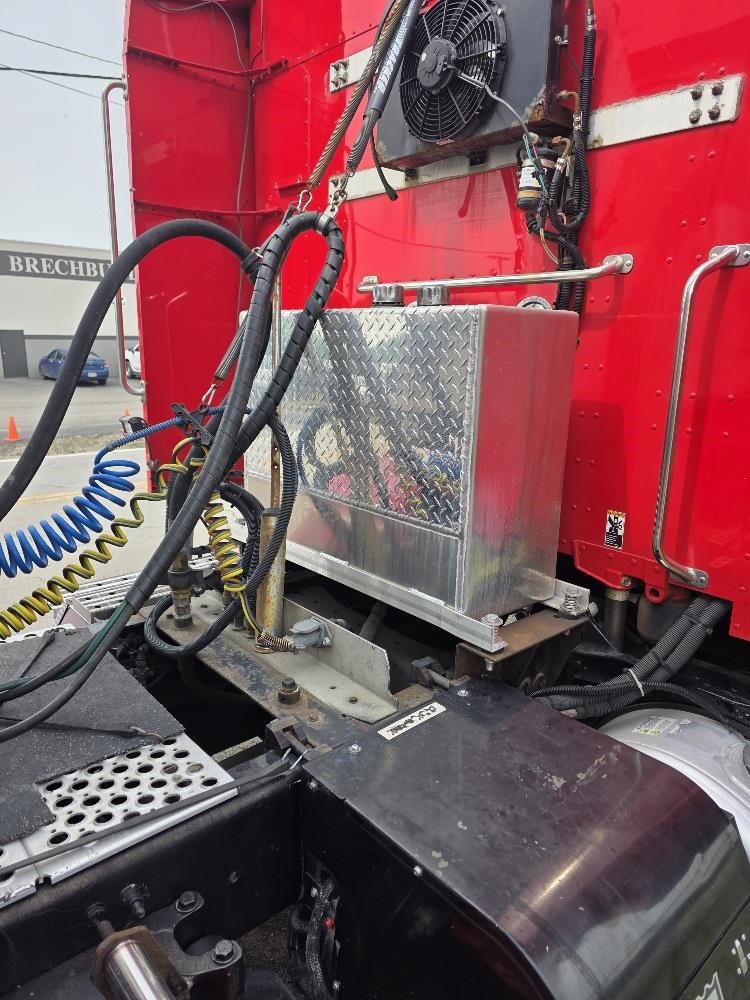 2016 PETERBILT 579 - image 5 of 6