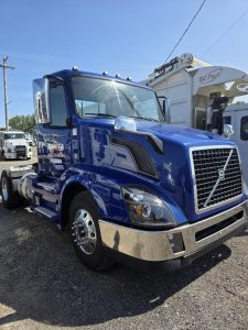 2017 VOLVO VNL42T300 10007946187