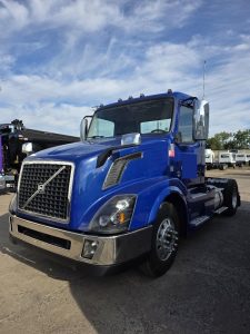 2017 VOLVO VNL42T300 10008705505