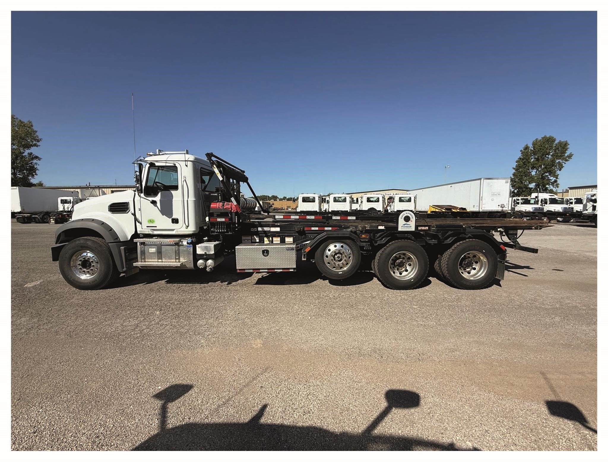 2026 MACK GRANITE 64FR 2026 MACK GRANITE 64FR - image 3 of 6