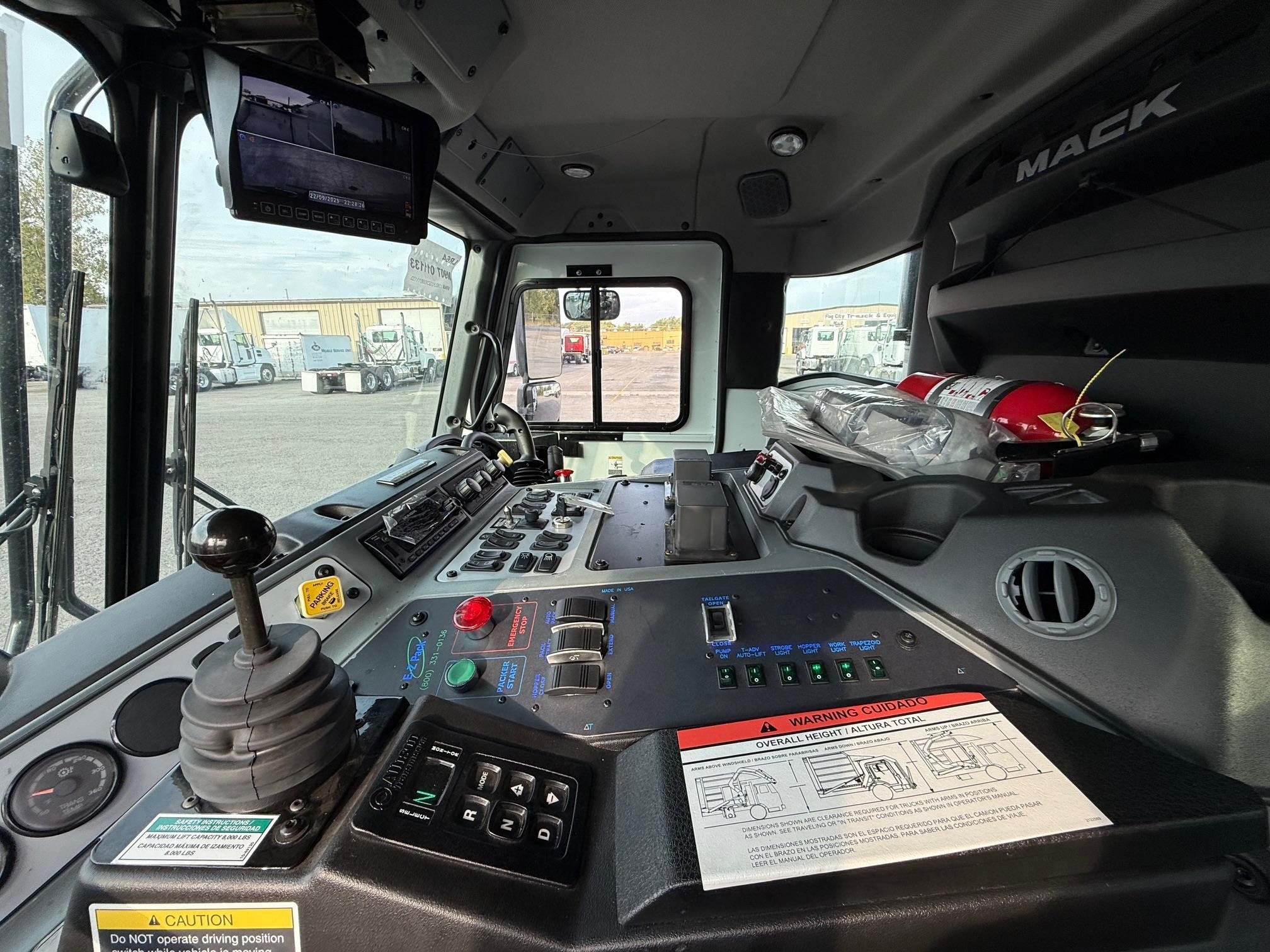 2025 MACK LR64R 10010747394 2025 MACK LR64R 10010747394
