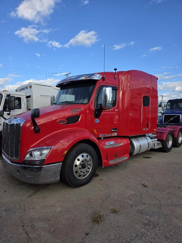 2016 PETERBILT 579 - image 1 of 6