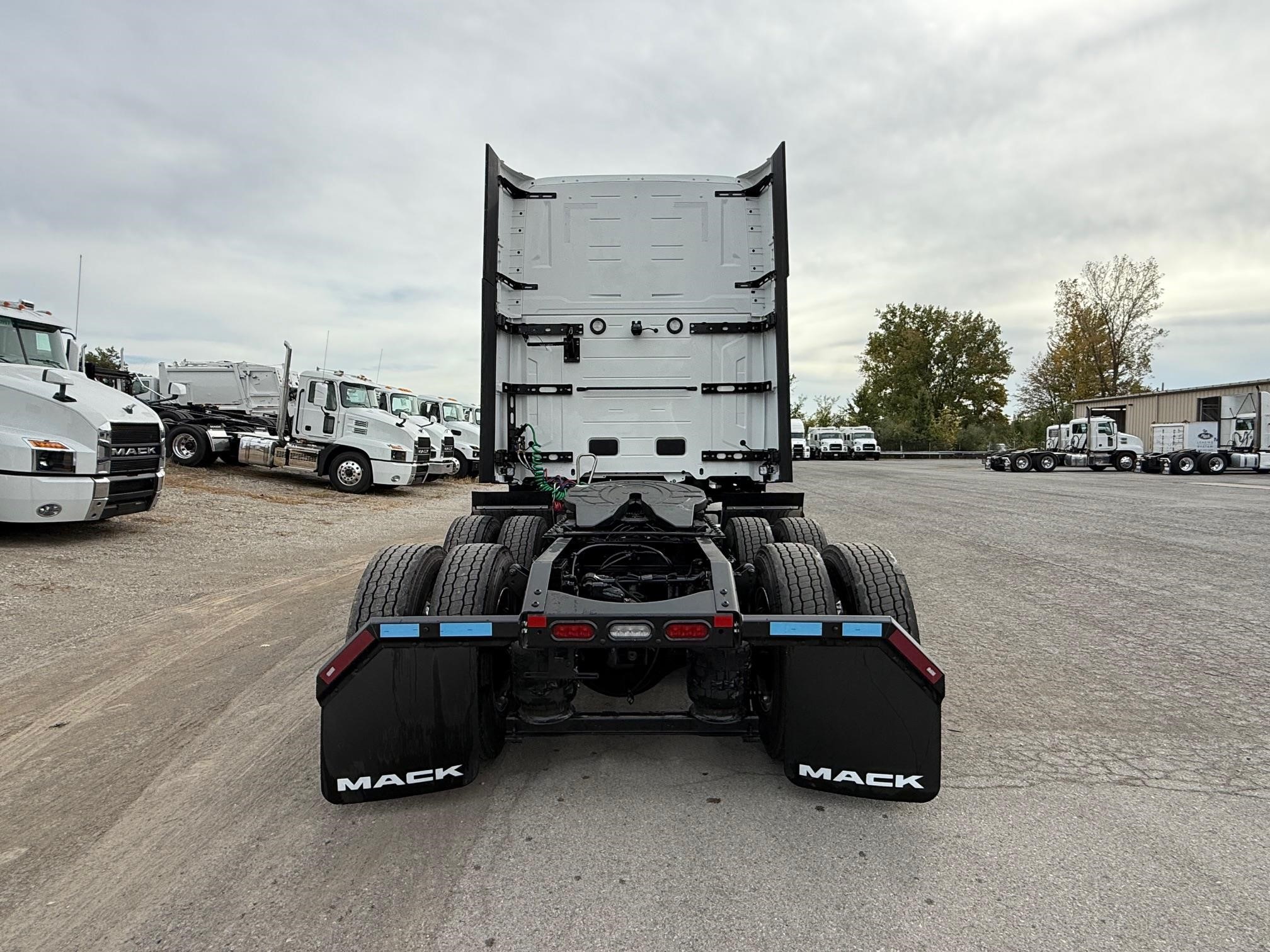 2026 MACK PIONEER 64T - image 4 of 6