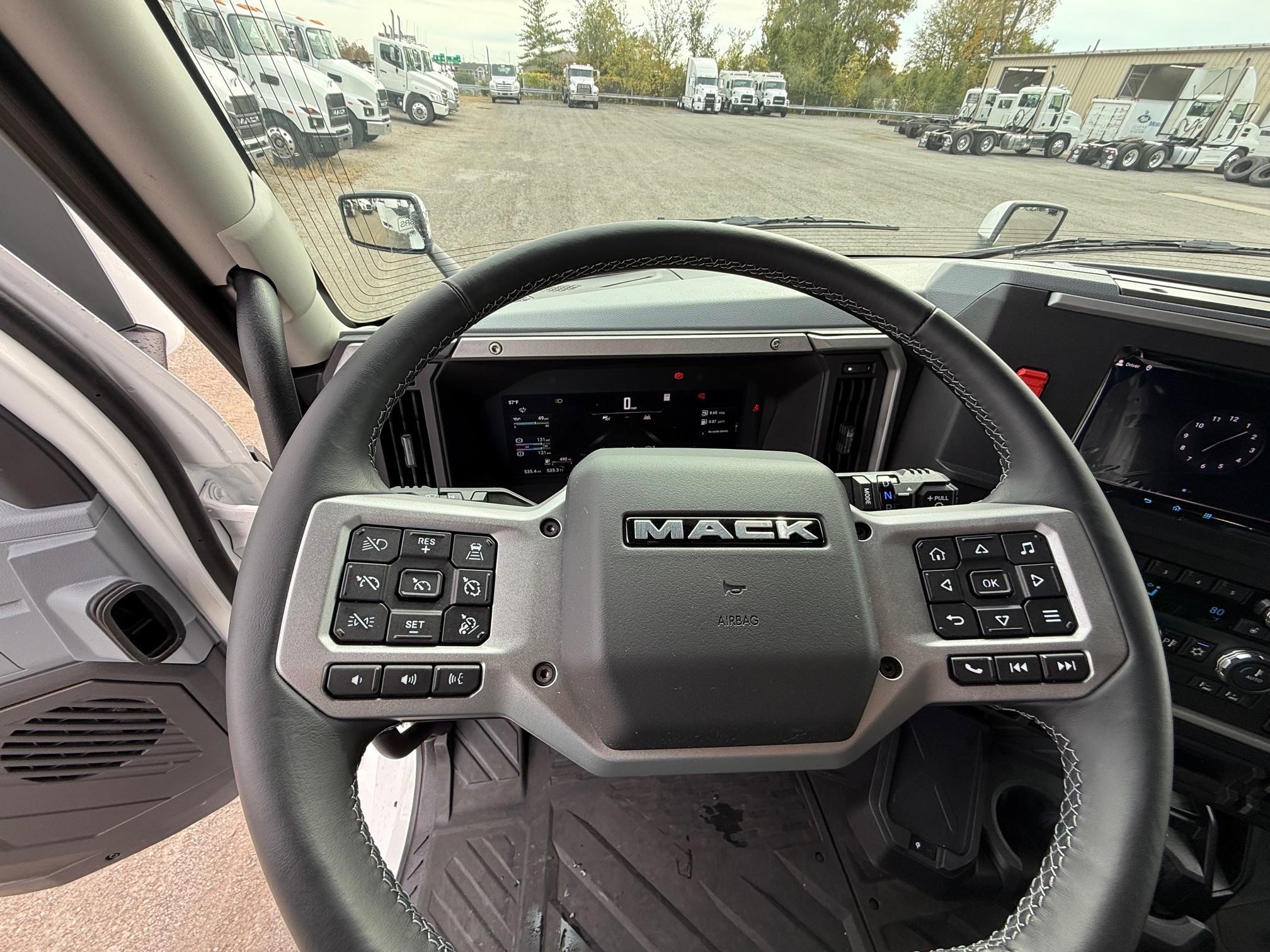 2026 MACK PIONEER 64T 10015364801 2026 MACK PIONEER 64T 10015364801