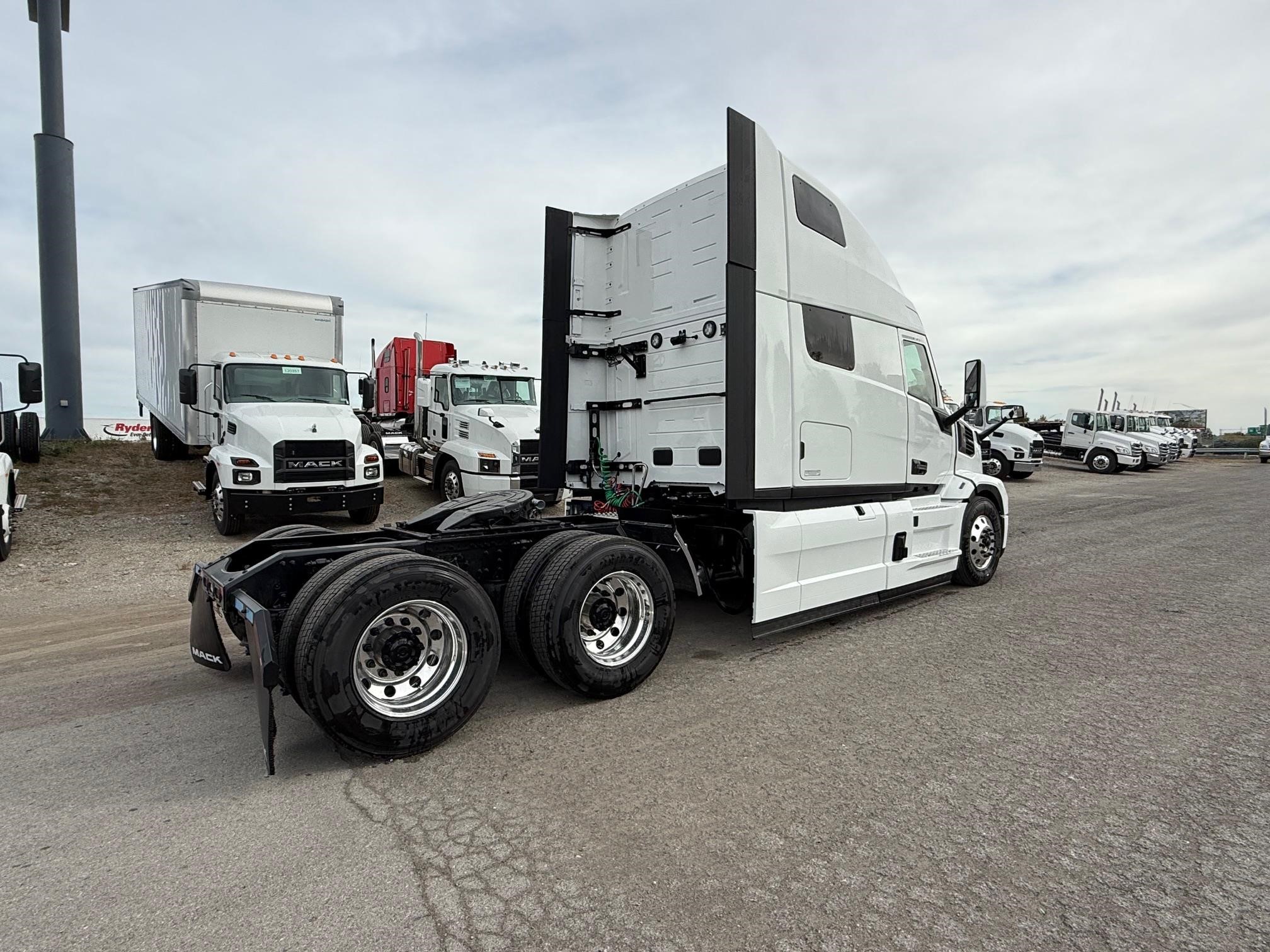 2026 MACK PIONEER 64T - image 5 of 6
