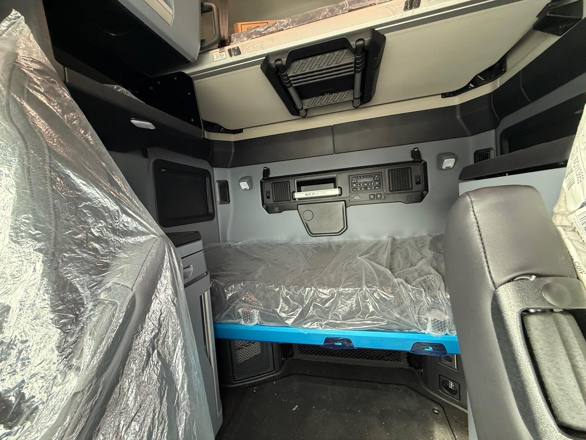 2026 MACK PIONEER 64T 10015364830 2026 MACK PIONEER 64T 10015364830