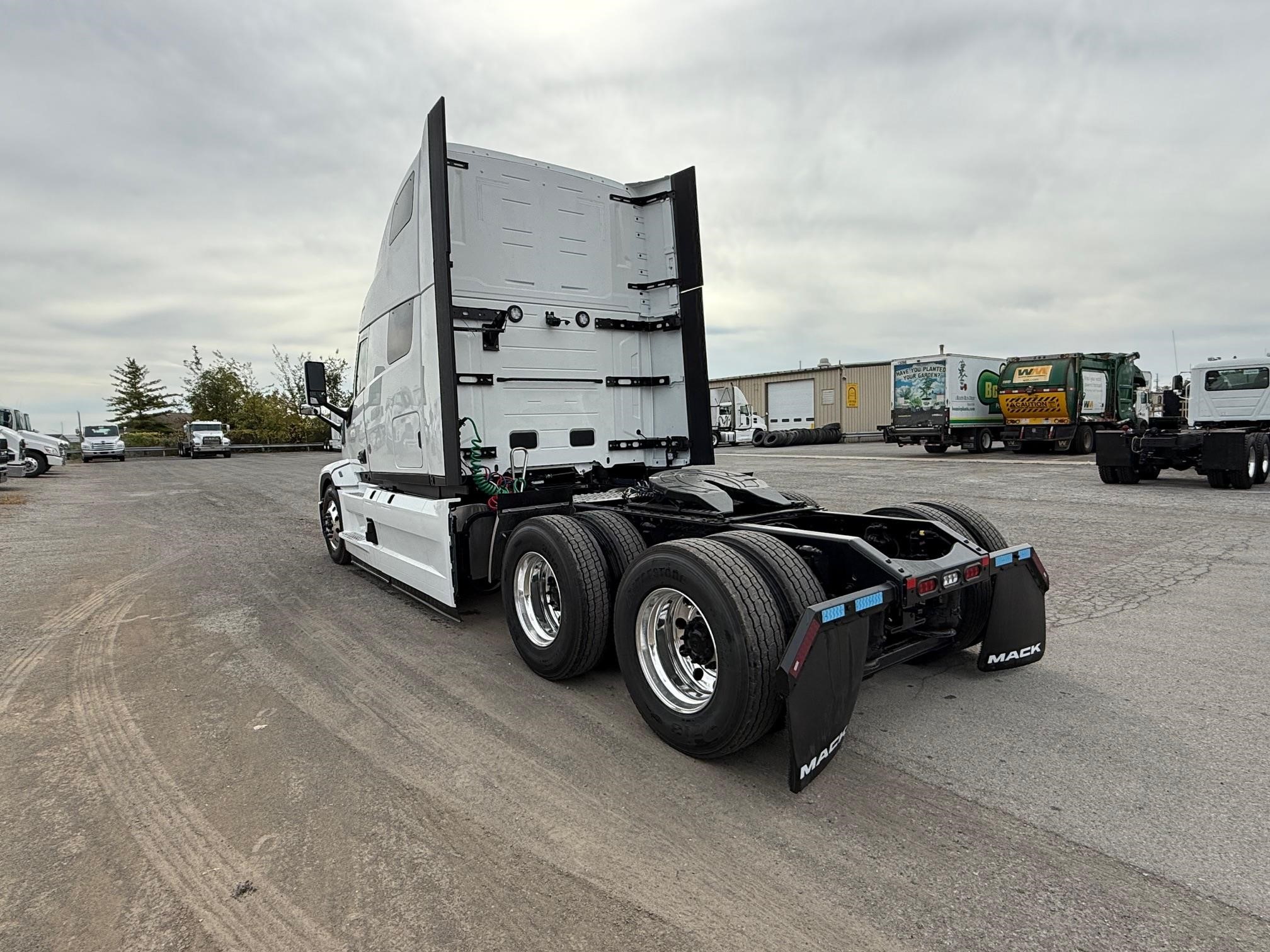 2026 MACK PIONEER 64T - image 3 of 6