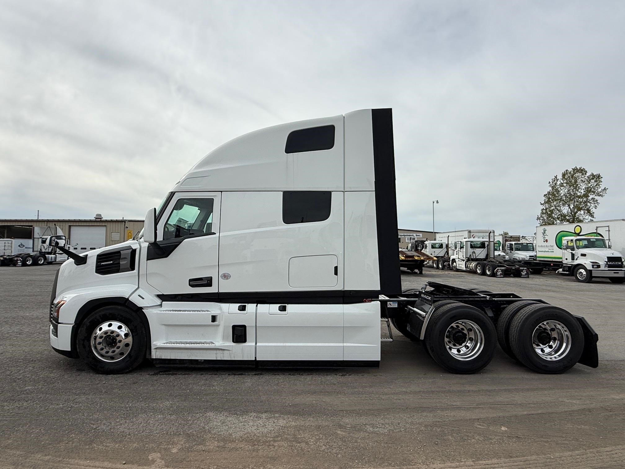 2026 MACK PIONEER 64T - image 2 of 6