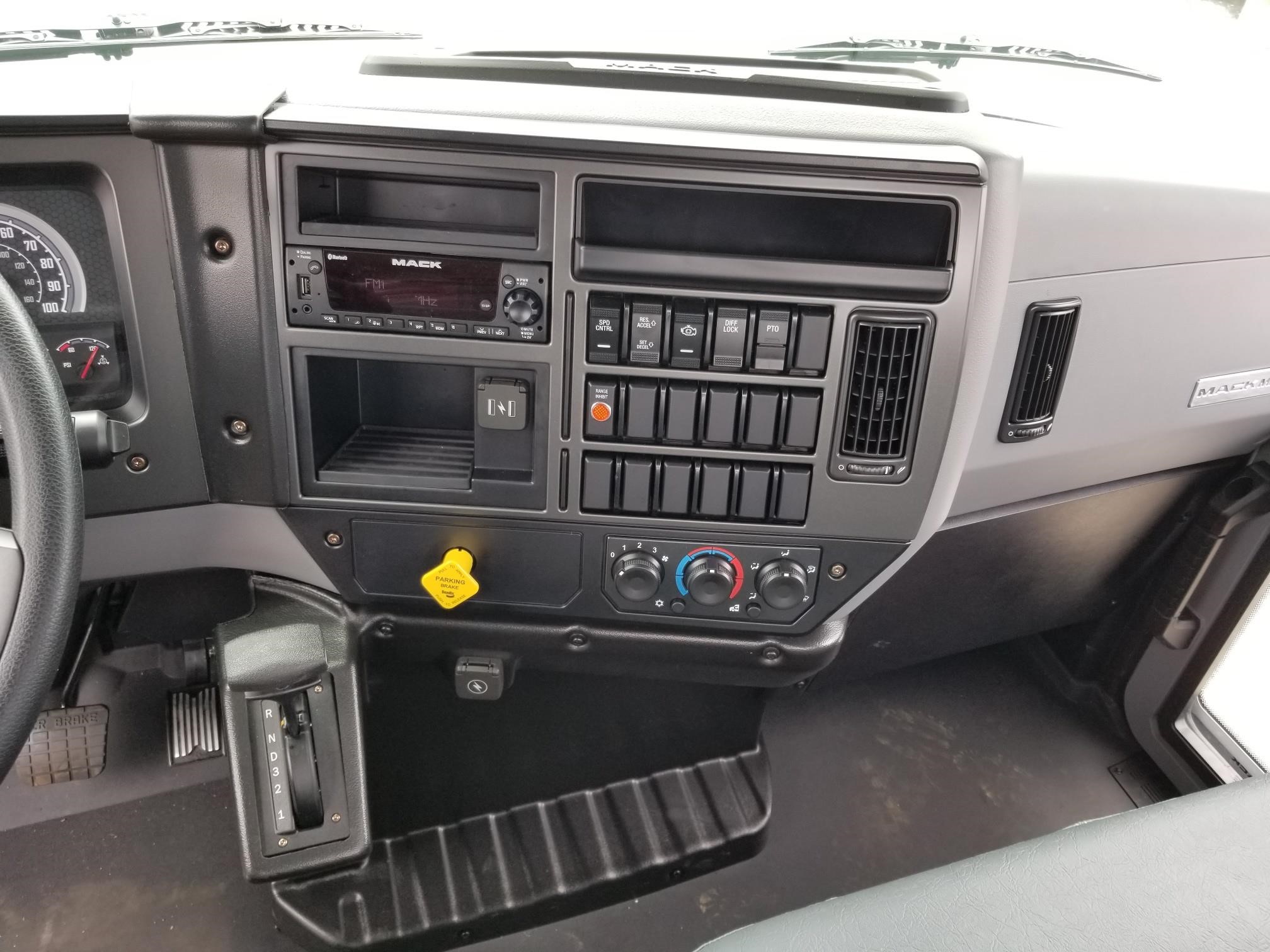 2025 MACK MD6 9006598581 2025 MACK MD6 9006598581