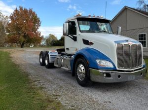 2016 PETERBILT 579 10024606104