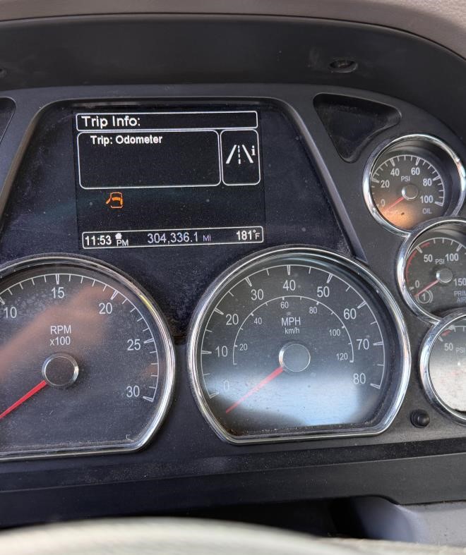 2016 PETERBILT 579 10024606128 2016 PETERBILT 579 10024606128