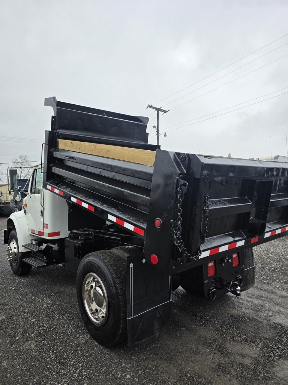 2002 INTERNATIONAL 4900 2002 INTERNATIONAL 4900 - image 4 of 6