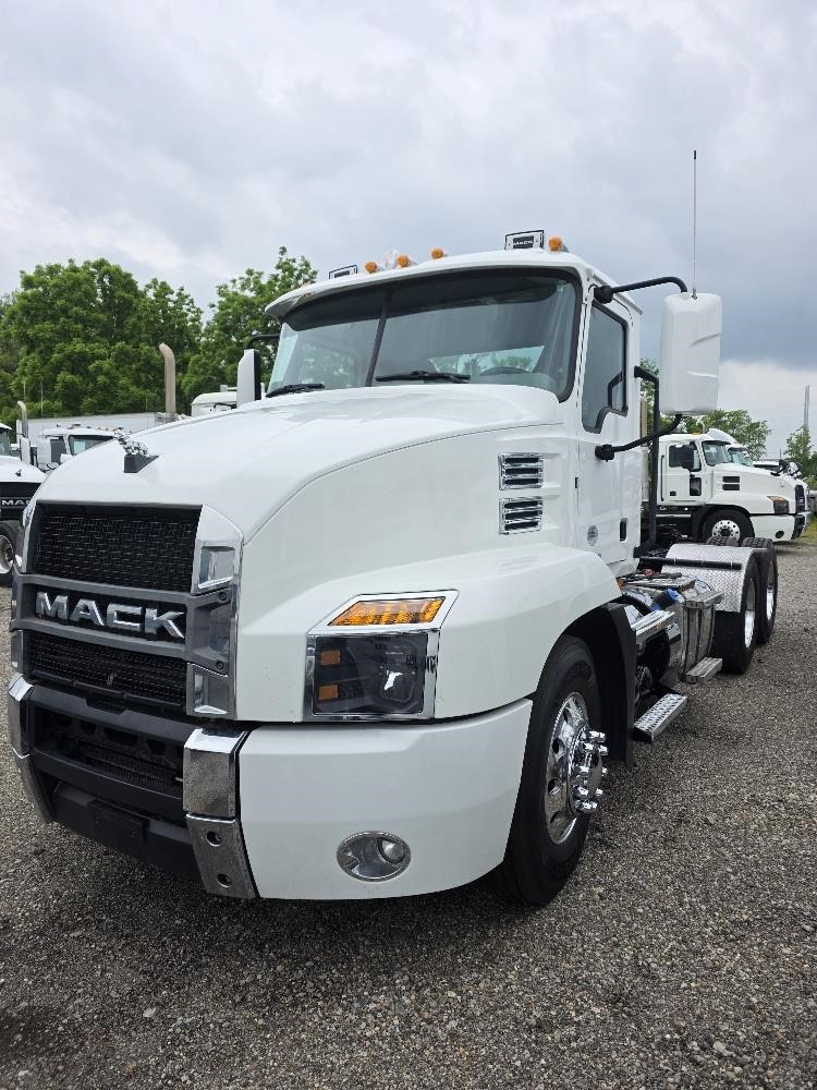 2020 MACK ANTHEM 64T 2020 MACK ANTHEM 64T - image 2 of 6