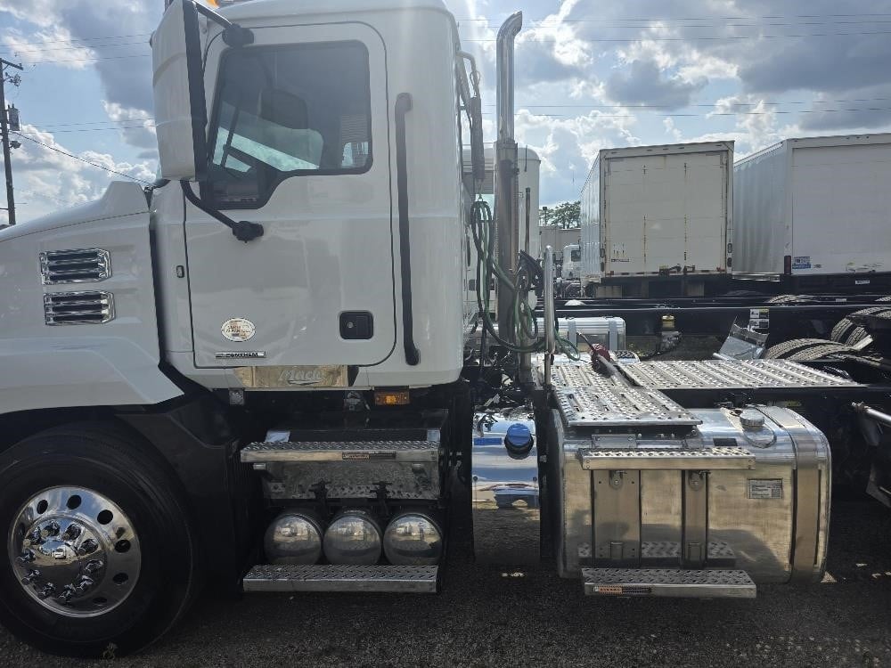 2023 MACK ANTHEM 64T 2023 MACK ANTHEM 64T - image 4 of 6