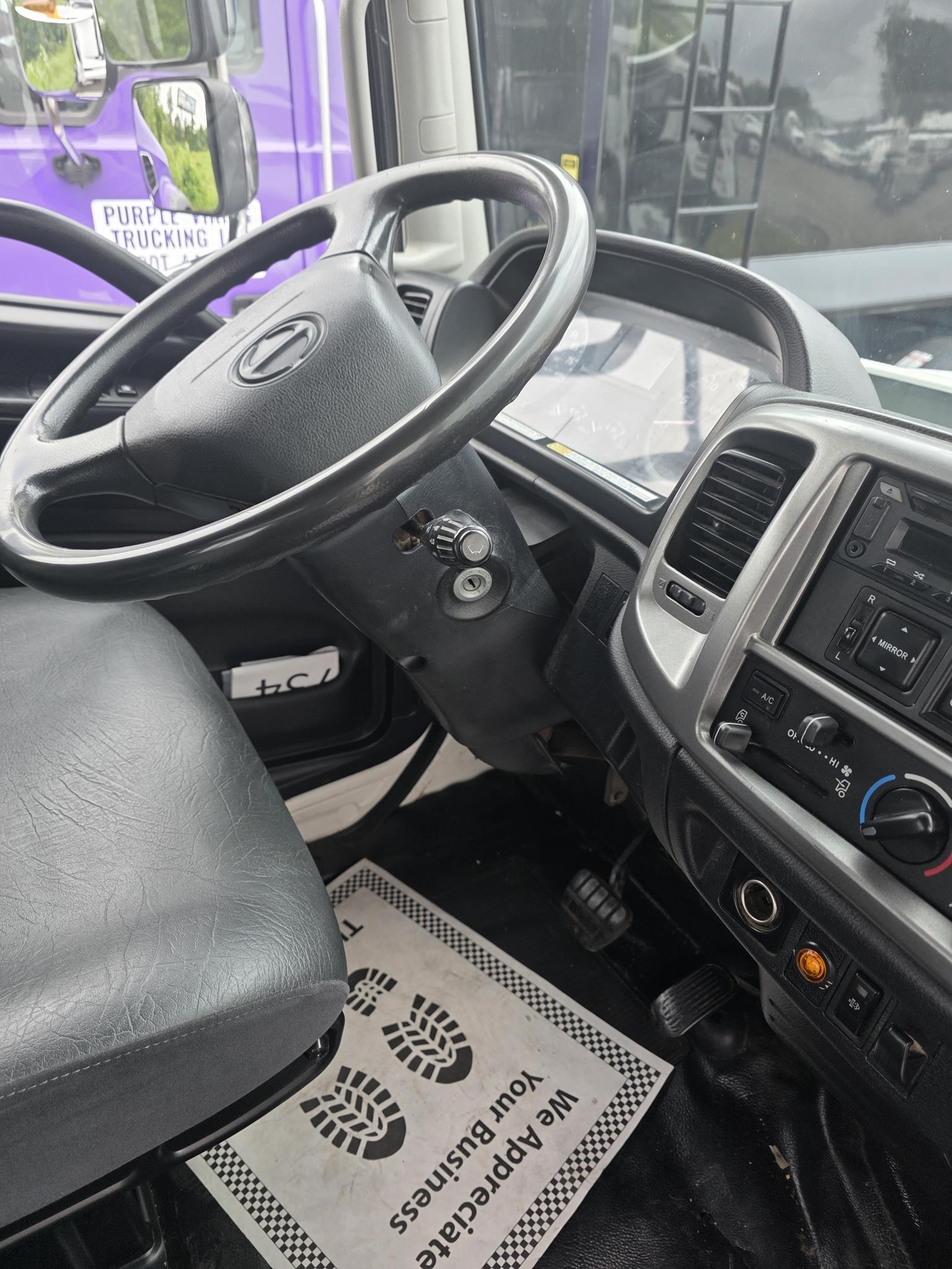 2018 HINO 338 11032881138 2018 HINO 338 11032881138