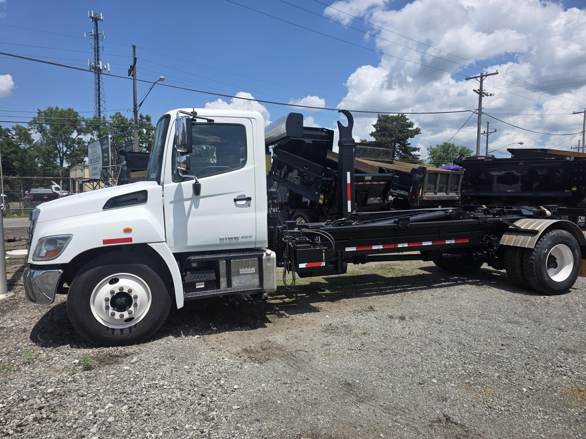 2018 HINO 338 2018 HINO 338 - image 3 of 6