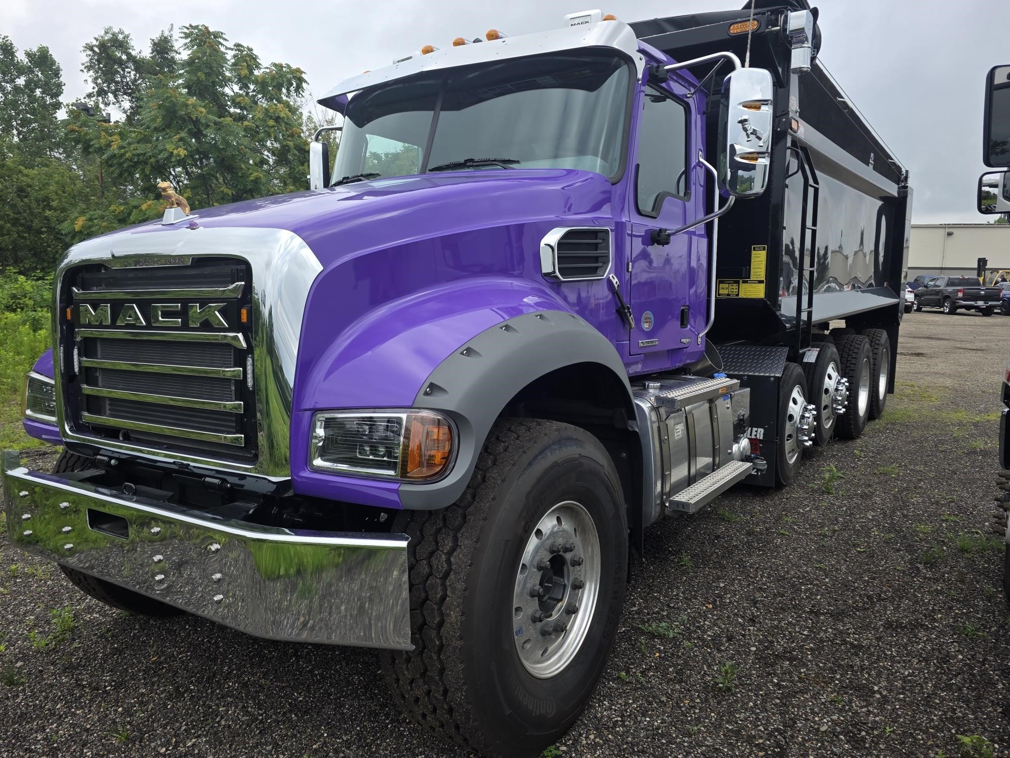 2026 MACK GRANITE 64FR 2026 MACK GRANITE 64FR - image 2 of 5