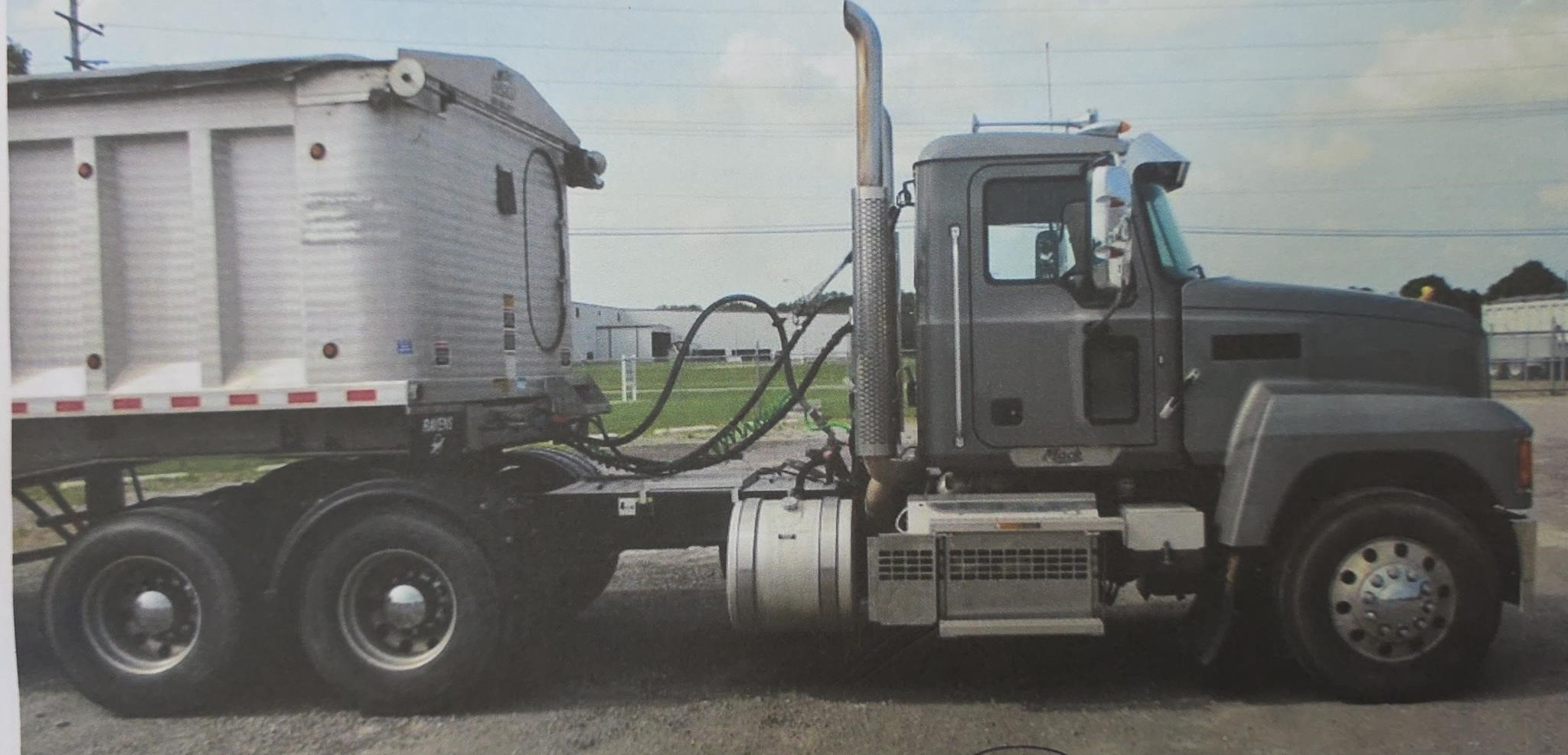 2020 Mack Pinnacle in Canton, OH — photo 3