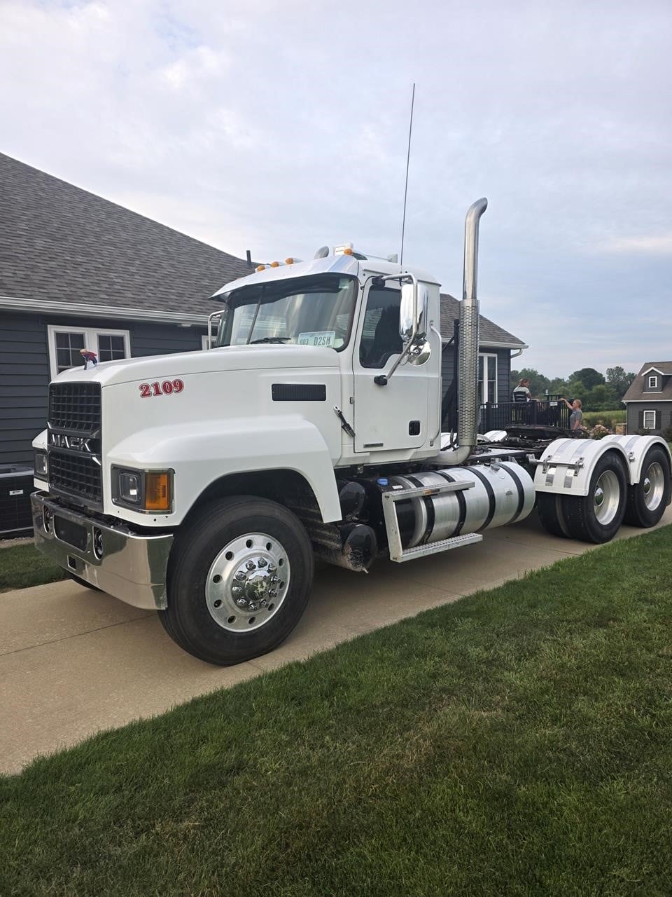 2021 MACK PINNACLE 64T 2021 MACK PINNACLE 64T - image 1 of 6