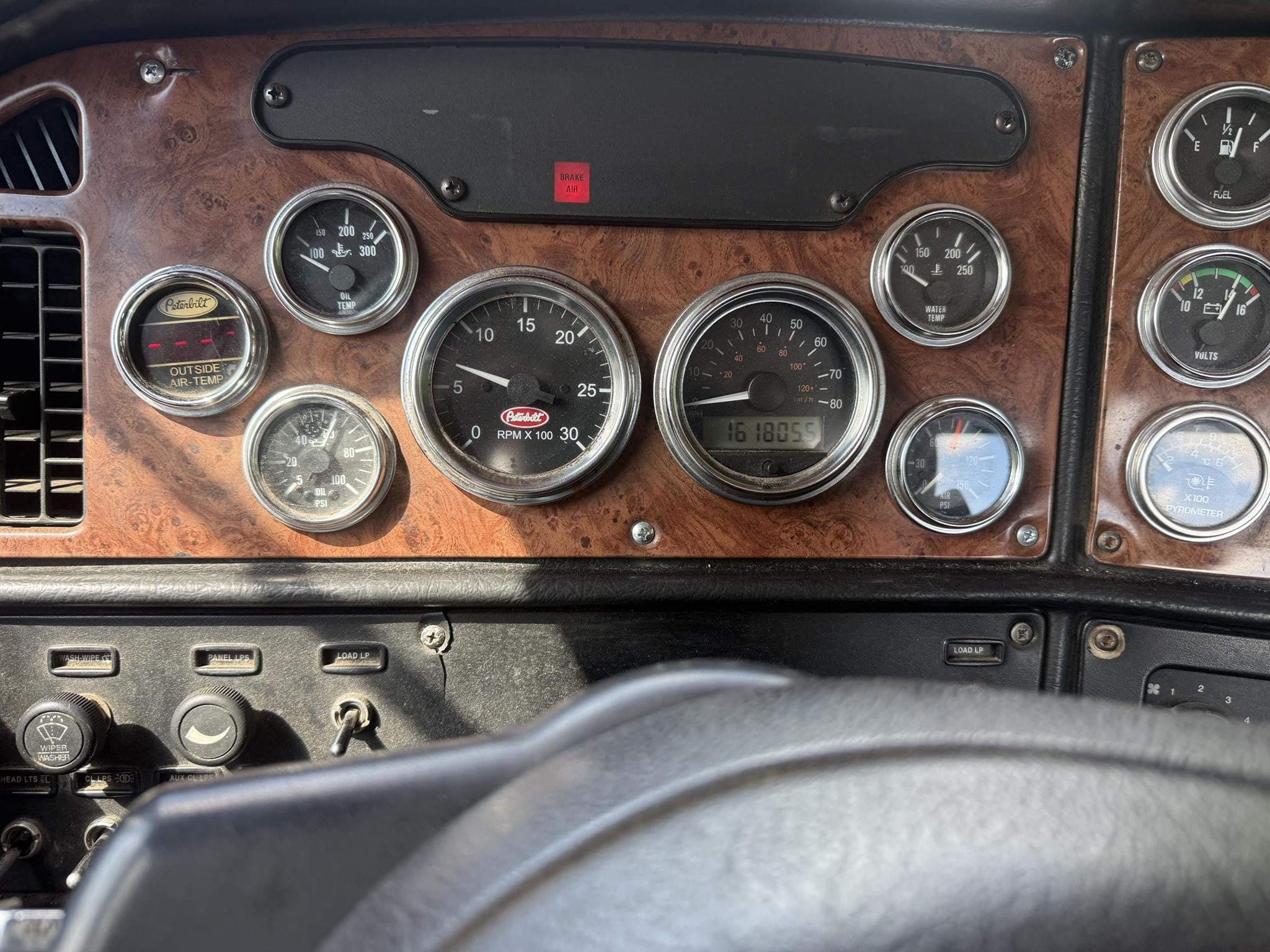 2005 PETERBILT 379 11037422177 2005 PETERBILT 379 11037422177