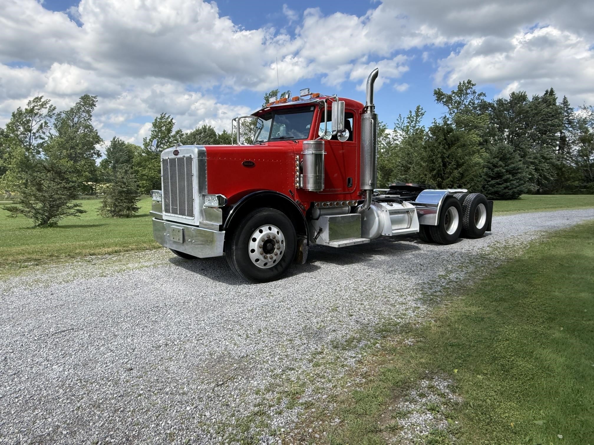 2005 PETERBILT 379 2005 PETERBILT 379 - image 1 of 6