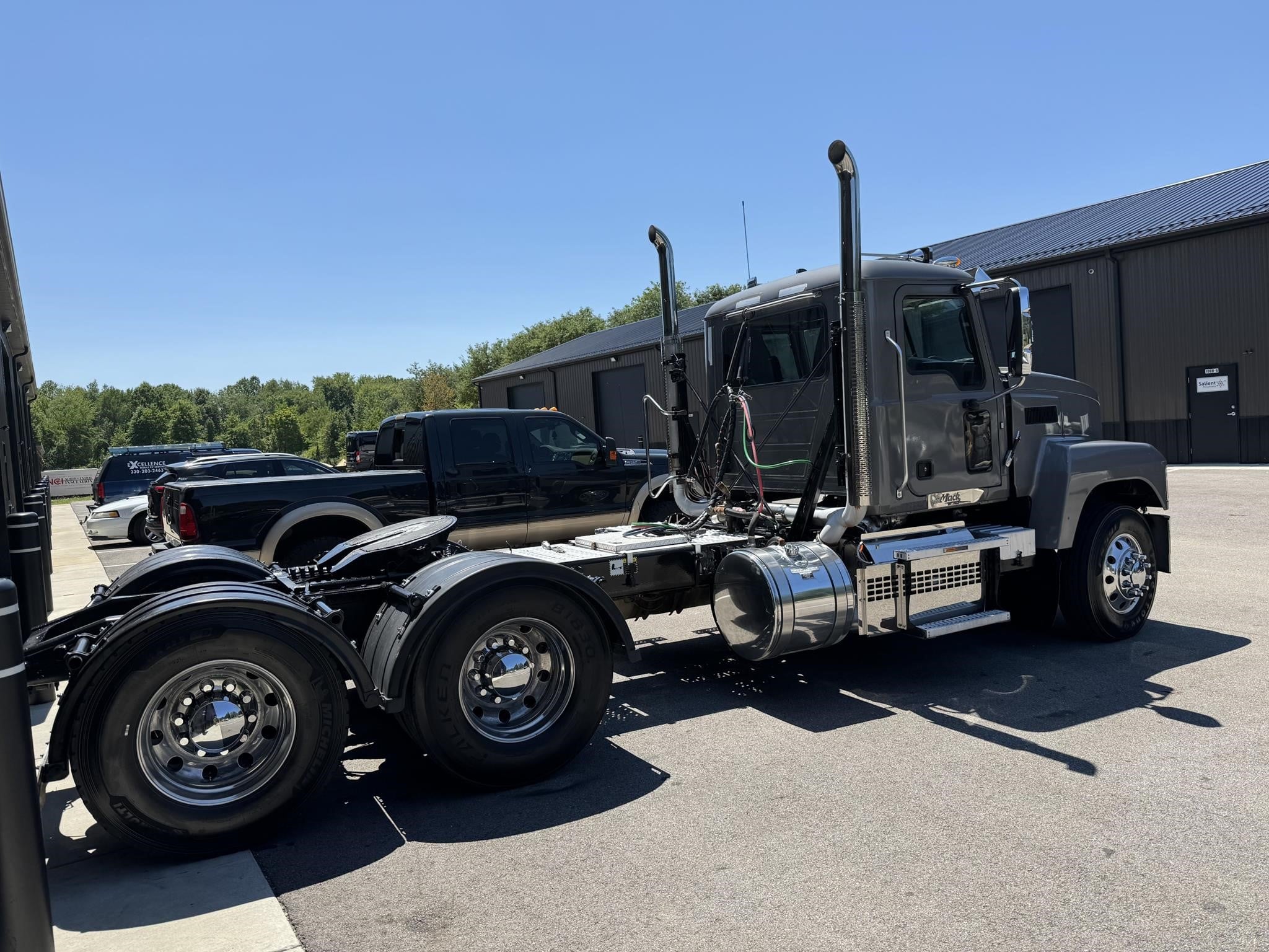 2020 MACK PINNACLE 64T 2020 MACK PINNACLE 64T - image 3 of 6