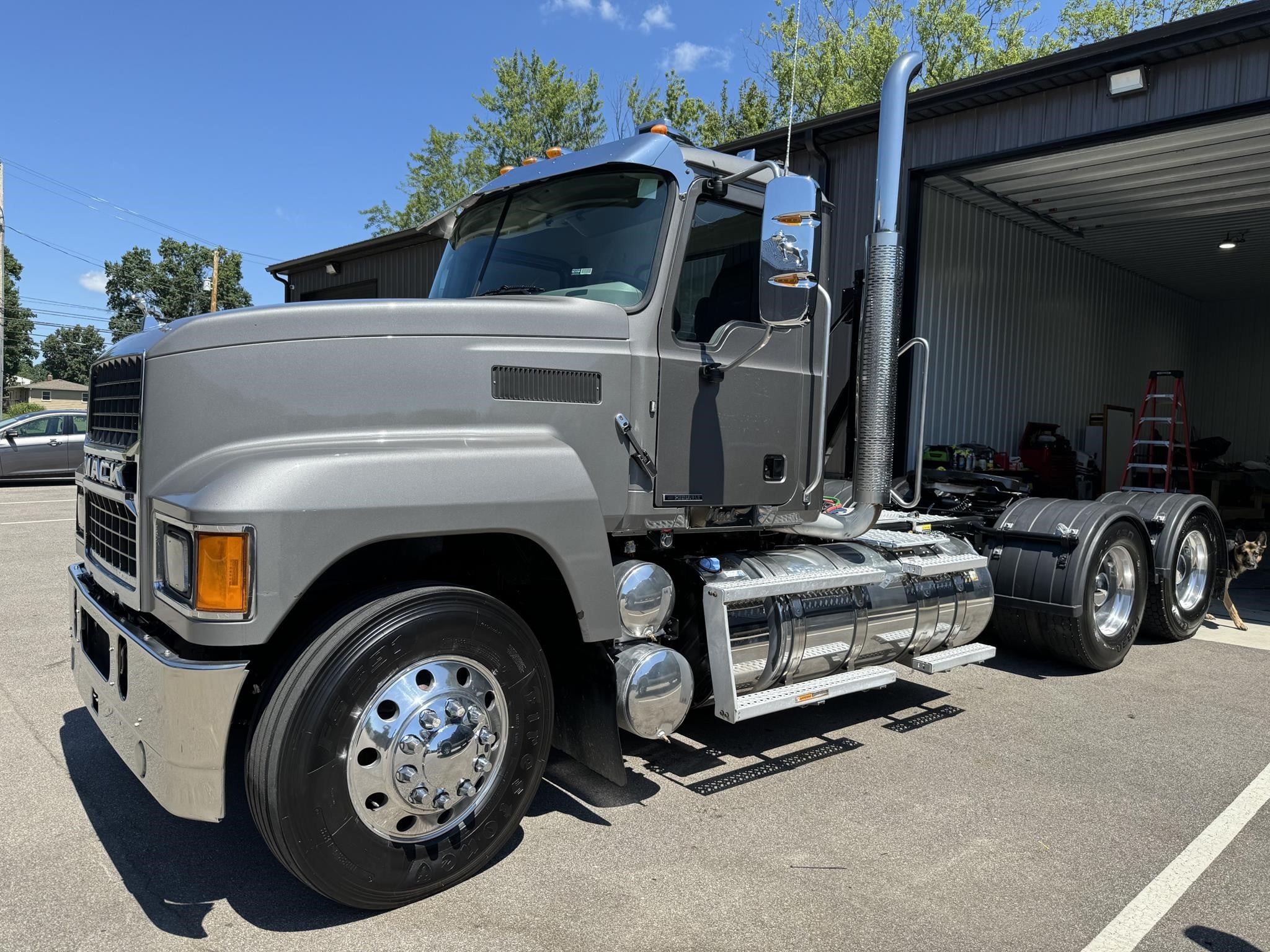 2020 MACK PINNACLE 64T 2020 MACK PINNACLE 64T - image 1 of 6