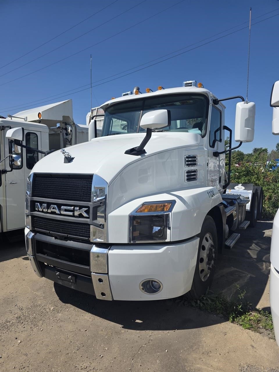2022 MACK ANTHEM 64T 2022 MACK ANTHEM 64T - image 1 of 6