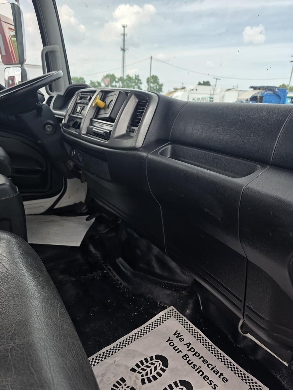 2019 HINO 338 11038083669 2019 HINO 338 11038083669