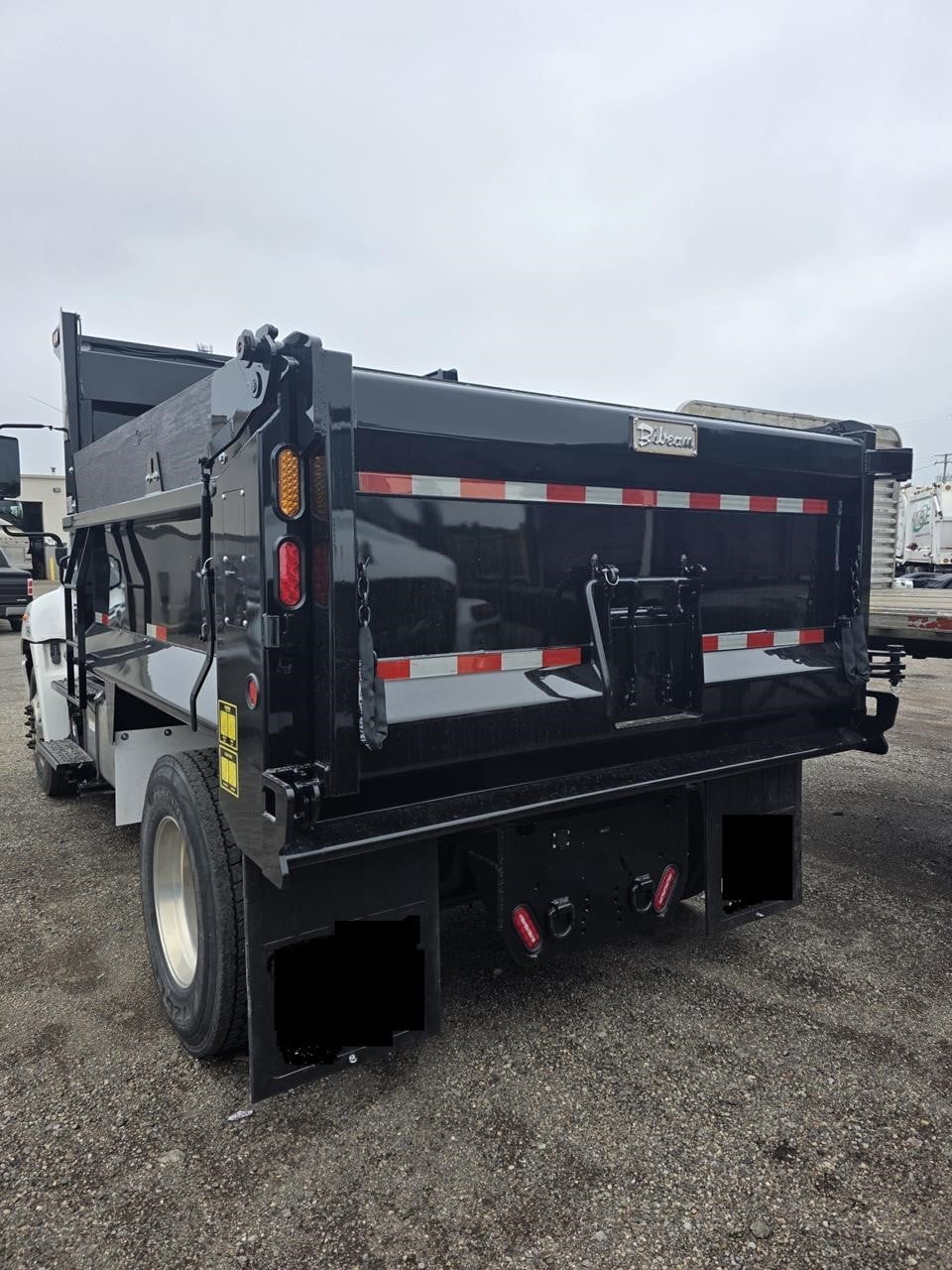 2022 MACK MD7 11039959404 2022 MACK MD7 11039959404