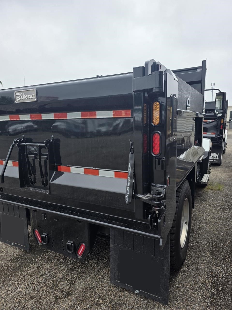2022 MACK MD7 11039959434 2022 MACK MD7 11039959434