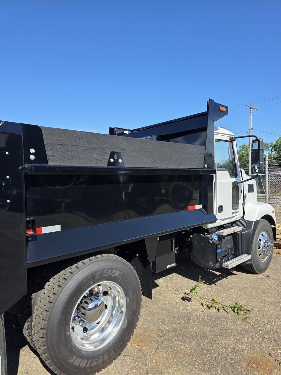 2022 MACK MD7 11041449232 2022 MACK MD7 11041449232