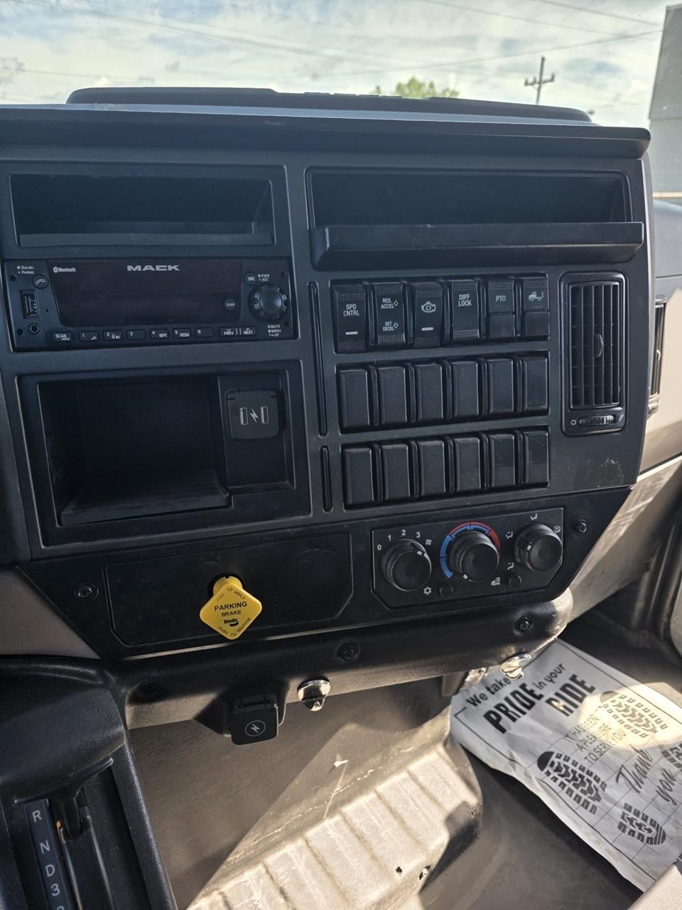 2022 MACK MD7 11041449252 2022 MACK MD7 11041449252