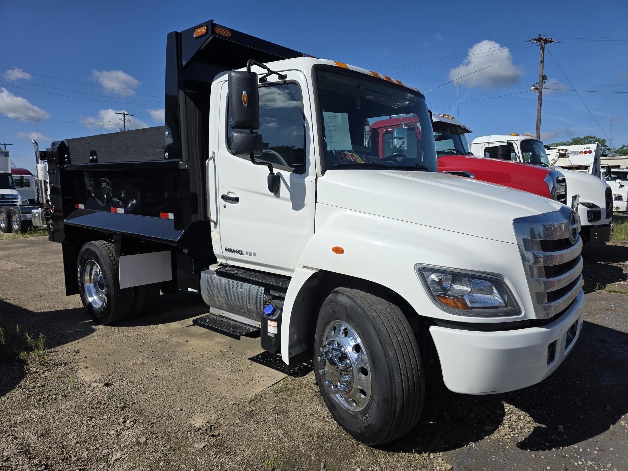 2020 HINO 338 2020 HINO 338 - image 1 of 6