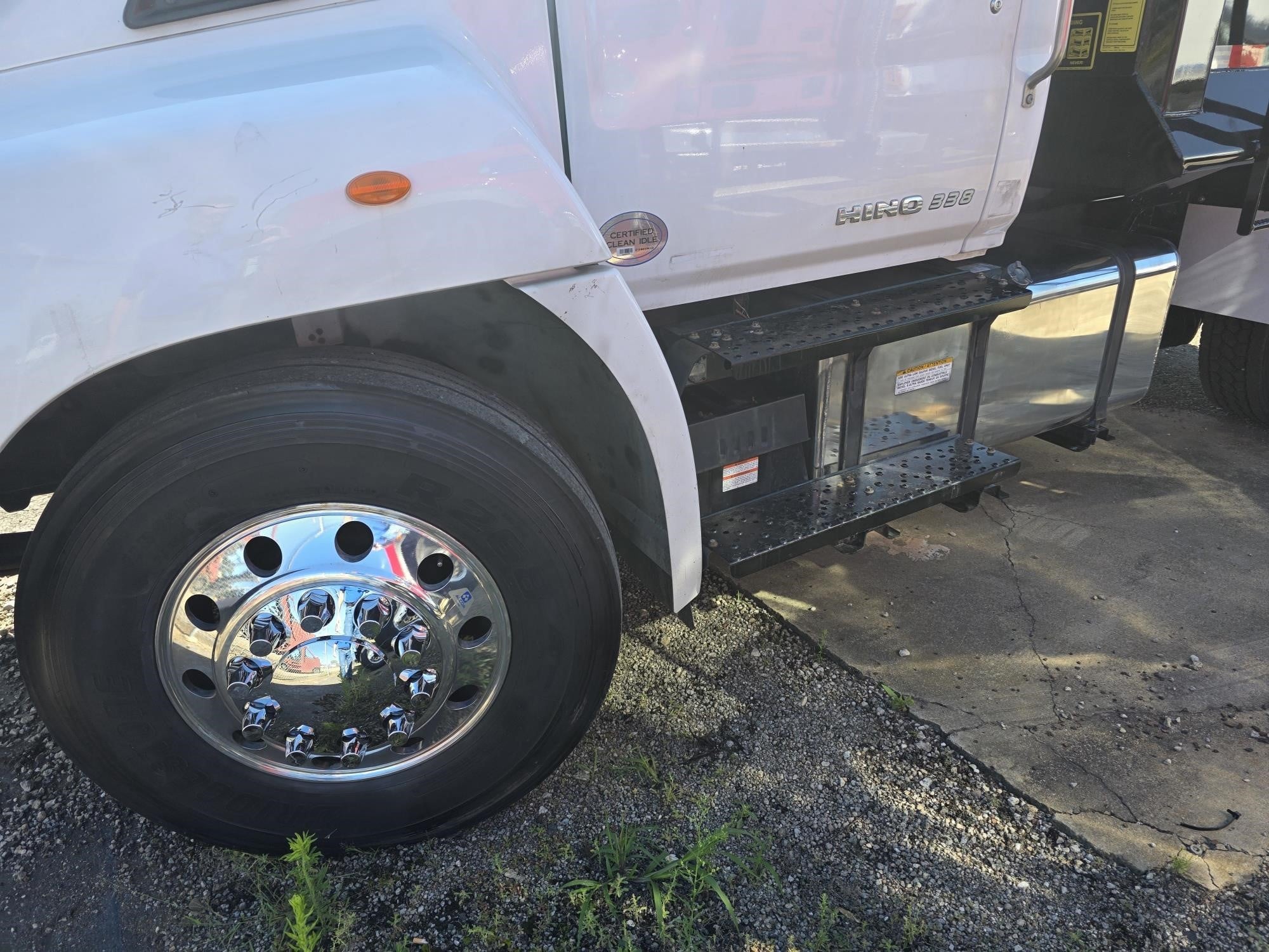2020 HINO 338 2020 HINO 338 - image 4 of 6