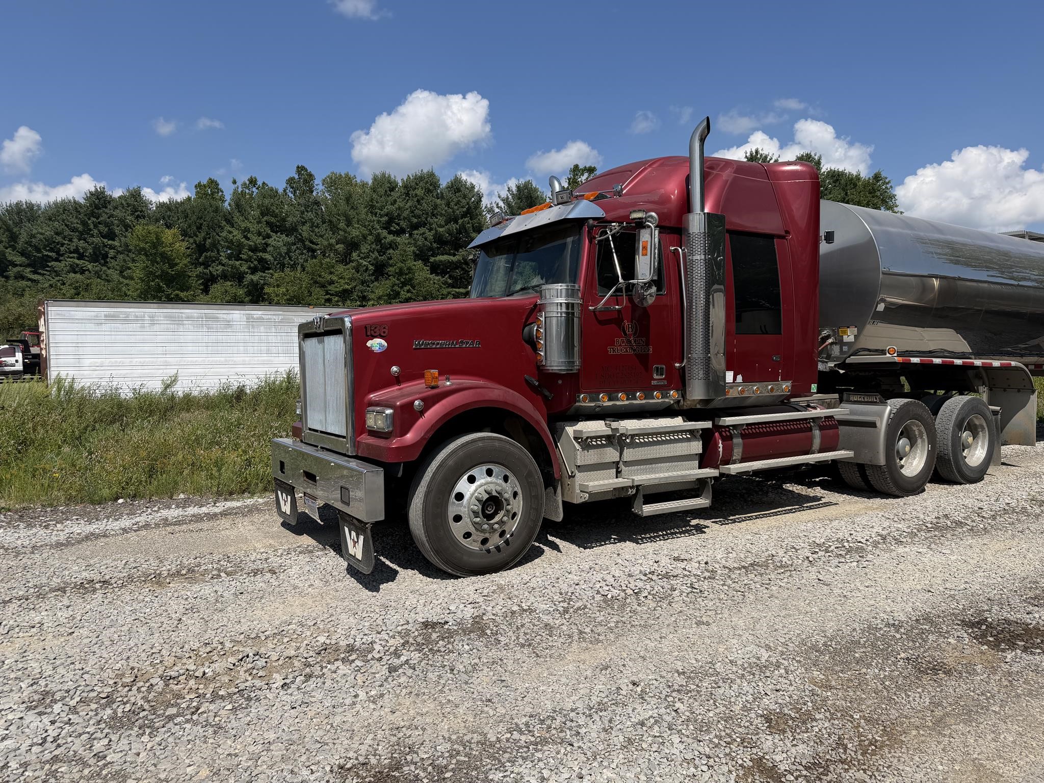 2012 WESTERN STAR 4900FA 2012 WESTERN STAR 4900FA - image 3 of 6