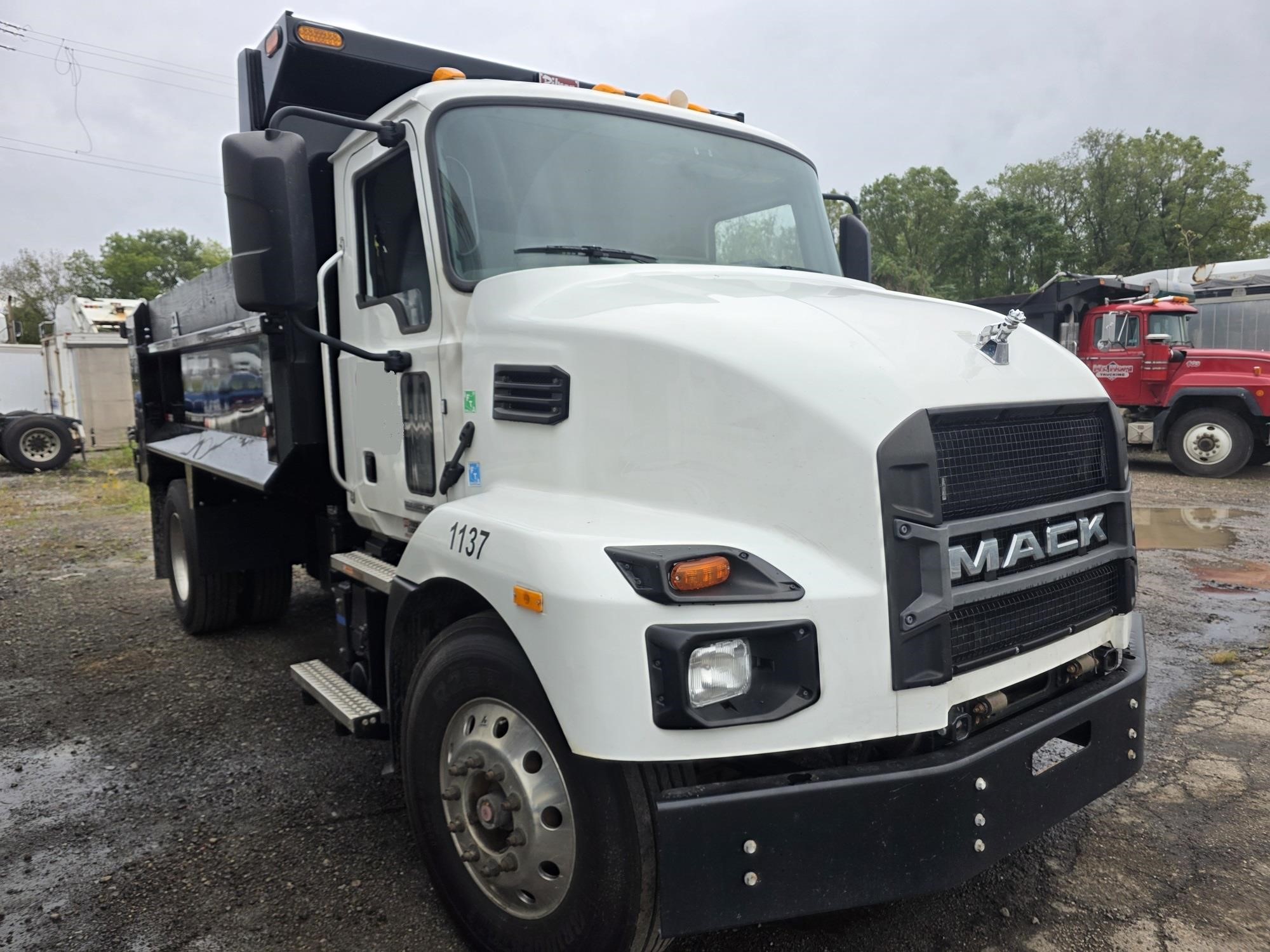 2022 MACK MD7 11046439245 2022 MACK MD7 11046439245