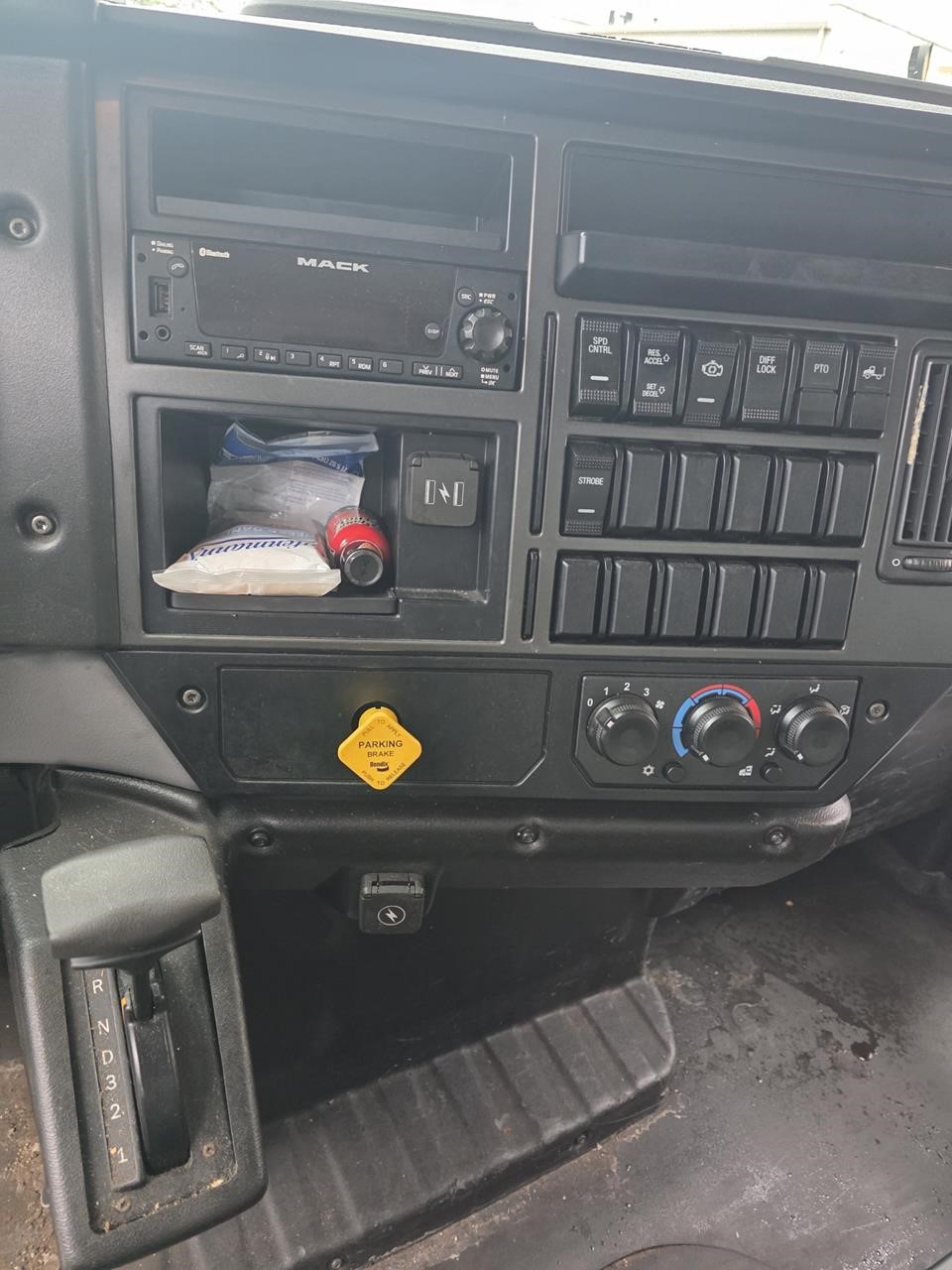 2022 MACK MD7 11046439250 2022 MACK MD7 11046439250