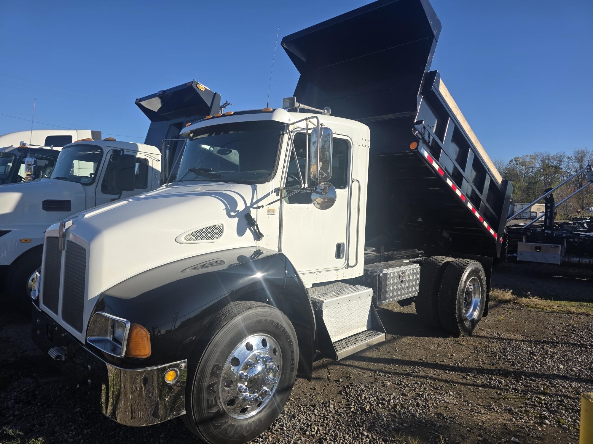 2003 KENWORTH T300 11051534690 2003 KENWORTH T300 11051534690