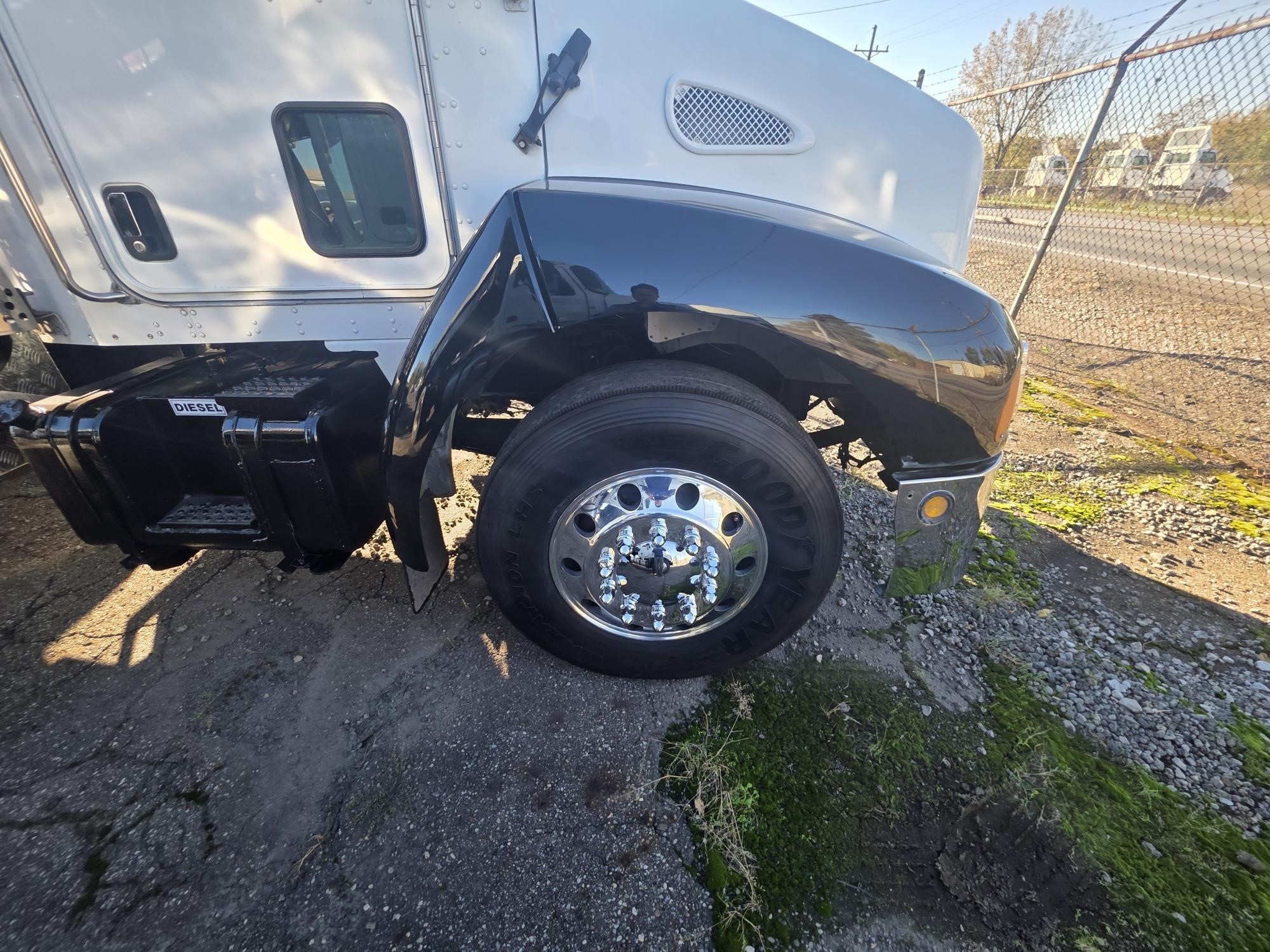 2003 KENWORTH T300 11051534716 2003 KENWORTH T300 11051534716