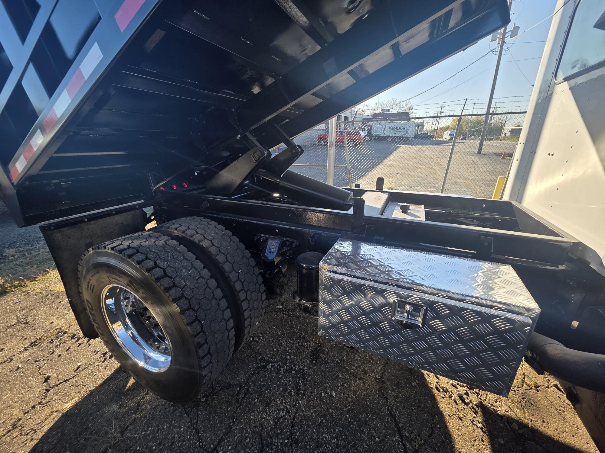 2003 KENWORTH T300 11051534727 2003 KENWORTH T300 11051534727