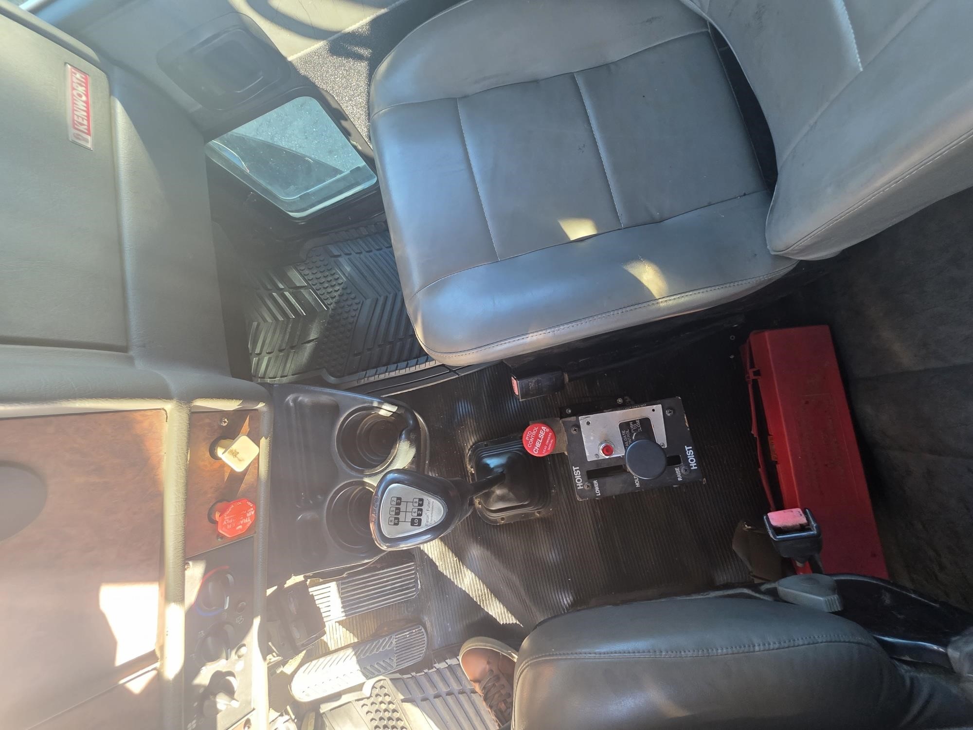 2003 KENWORTH T300 11051535390 2003 KENWORTH T300 11051535390